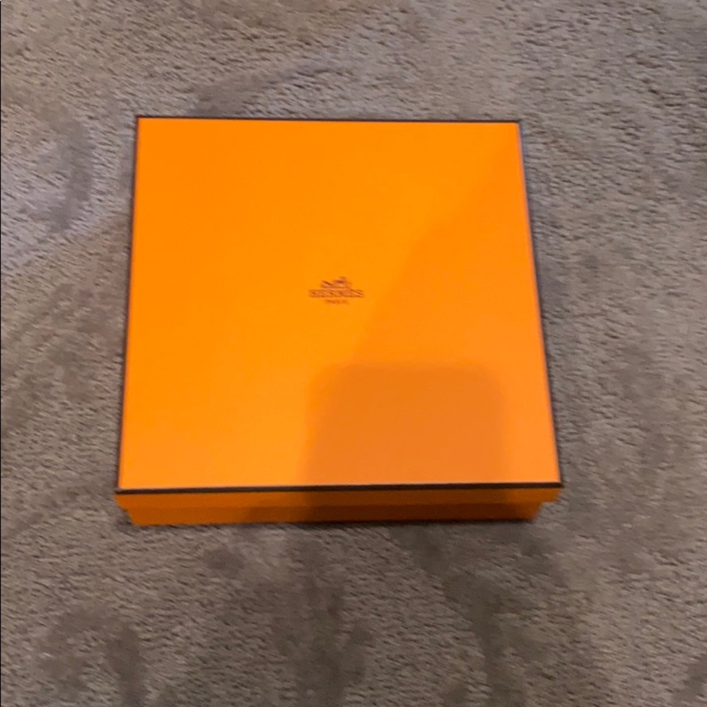 Hermes Box 7 1/2 x 7 1/2 x 2